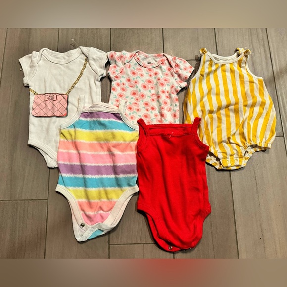 Other - 7pc BUNDLE LOT 0-3m girls 5 one pieces 2 sleepers no stains or wear